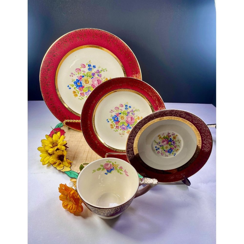 Aristocrat by Salem century maroon set 4 pieces, tea cup set, 23K gold encrusted - Picture 6 of 16